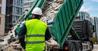 Вывоз строительного мусора в Заволжье: услуги лицензированной компании — ПроМусор
